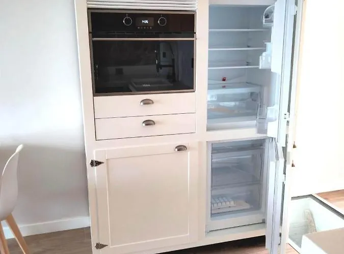 Apartment Marina. Casa Marinera Con Terraza Sobre El Mar En Caion