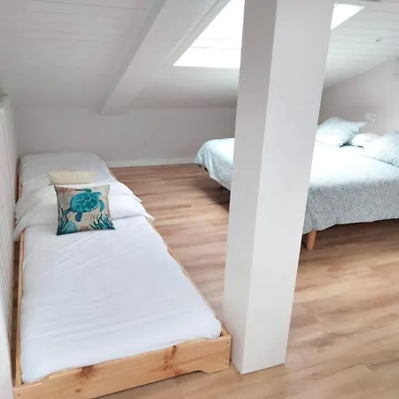 Mariña. Casa Marinera Con Terraza Sobre El Mar En Caión Apartamento Cayón (Caión)