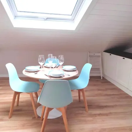 Marina. Casa Marinera Con Terraza Sobre El Mar En Caion Διαμέρισμα