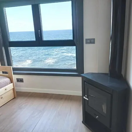 Apartamento Mariña. Casa Marinera Con Terraza Sobre El Mar En Caión