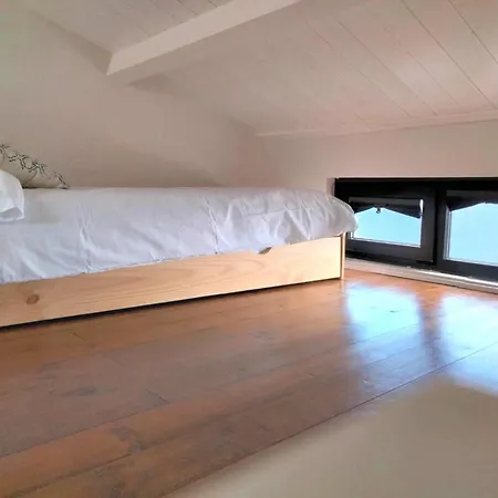 Mariña. Casa Marinera Con Terraza Sobre El Mar En Caión Apartamento