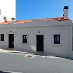 Marina. Casa Marinera Con Terraza Sobre El Mar En Caion Апартаменты *